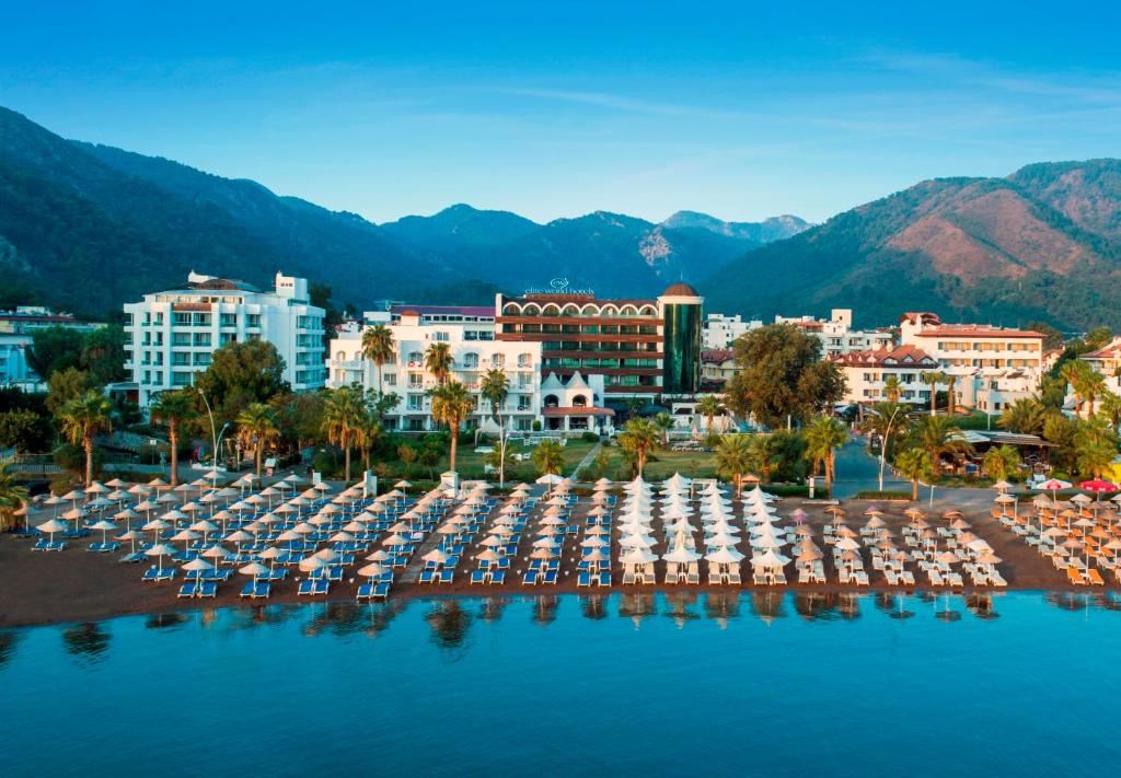 Bienvenue en Turquie ! Vous serez transféré de l'aéroport de Dalaman ou de la gare routière de Marmaris à votre hôtel. hôtel. Vous recevrez la clé de votre chambre et le reste de la journée vous sera réservé pour profiter, faire la fête et explorer la beauté de Marmaris la nuit. la beauté de Marmaris la nuit. Dîner et nuit à Marmaris.